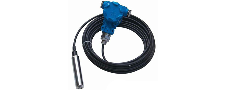 桿式投入式液位計和纜式投入式液位計以及探頭投入式液位計圖片 投入式液位計